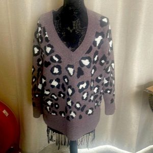 Leopard print v neck sweater PLUS